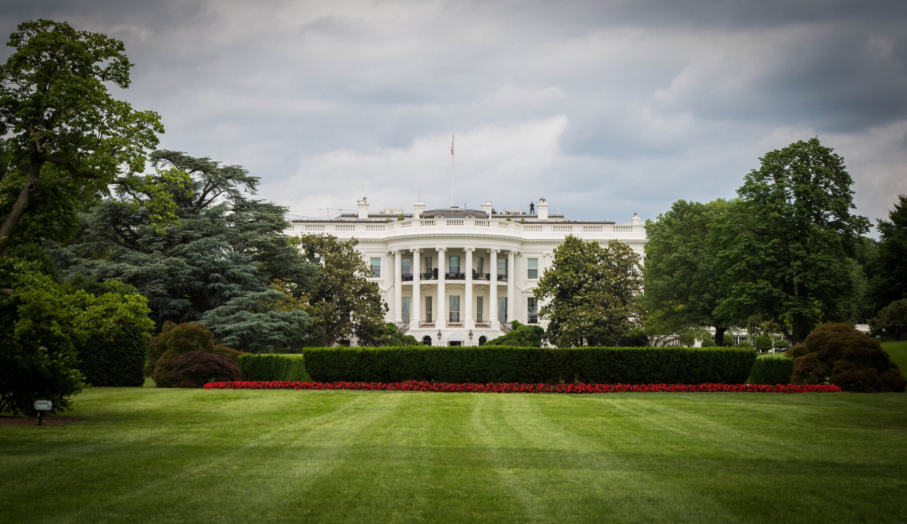 a photo of the White House across the lawn